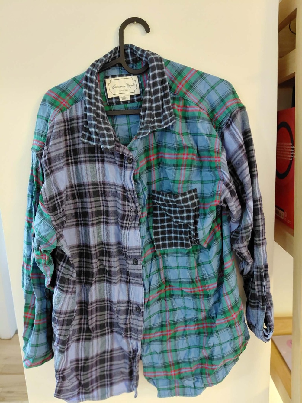 ⭐️ 3/$25 American Eagle Blue and Green Lounge PJ Camping Shirt Size Large